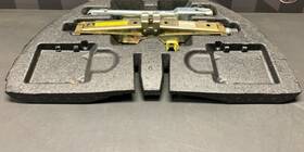 3527 2005 Pontiac Gto Oem Spare Jack With Trunk Foam