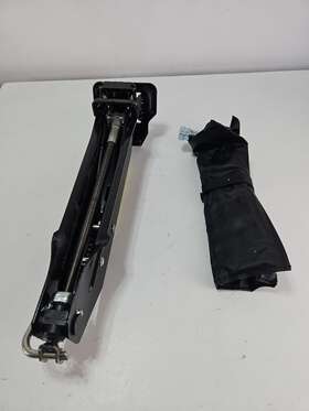 8r0011031e Audi 2009-2017 Q5 Tire Jack And Tool Kit Set Case Oem 100