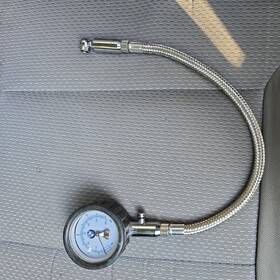 82-12-0-140-377 Bmw Professional Mechanical Tire Pressure Gauge -