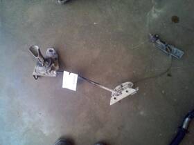 566.gm4g04 Buick Rainier 2004 Spare Wheel Carrier 538738