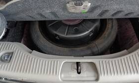 566.gm4g13 Buick Encore 2013 Spare Wheel Carrier 760730