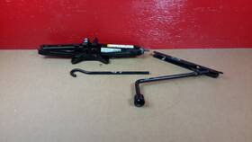 25877904 Chevrolet 25877907 2014-2017 Equinox Spare Tire Lifting Scissor Jack Set Oem