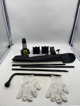 7tr75e7868709 Chevrolet 1999 - 2024 Silverado 1500 Jack And Tool Kit 7tr75e7868709 Chevrolet 1999 - 2024 Silverado 1500 Jack And Tool Kit