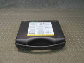Chevrolet 9593933 03-06 Ssr Tire Compressor Inflator Kit Set W Case Oem