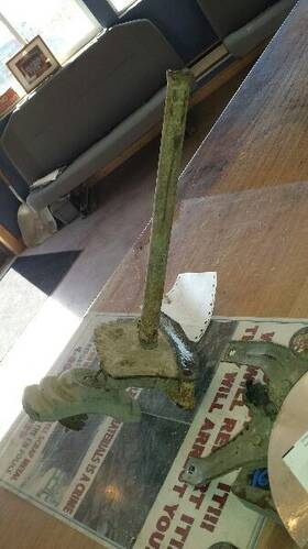 566.gm8597 Chevrolet Truck Tchev1500 1997 Spare Wheel Carrier