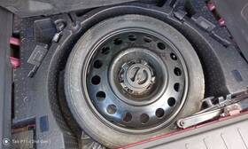566.gm8d10 Chevrolet Truck Equinox 2010 Spare Wheel Carrier 689540