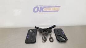 566.gm8f98 Chevrolet Truck 98 Chevy Suburban C1500 Lt Spare Wheel Tire Carrier