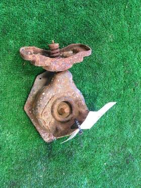 566.gm8j02 Chevrolet Truck 2002 Chevy Suburban 1500 5.l Spare Wheel Carrier 838631