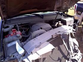 1037438131 Chevrolet Truck 566.gm8p07 Suburbn15 2007 Spare Wheel Carrier