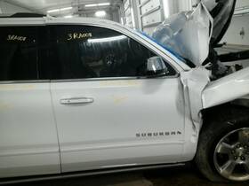 566.gm8s17 Chevrolet Truck Suburbn15 2017 Spare Wheel Carrier 104774610