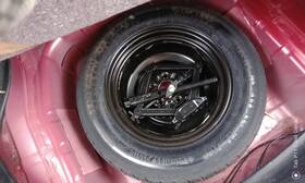566.ch1j09 Chrysler Sebring 2009 Spare Wheel Carrier 760876