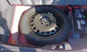 566.ch1u06 Chrysler 300 2006 Spare Wheel Carrier 723980