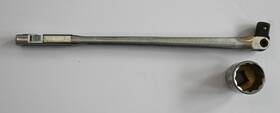 Cmmt99274 Craftsman 3/4-in Dr 18-in Breaker Bar With 1 5/8 Inch Socket