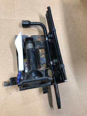 52022403ad Dodge 2003-2024 Ram 2500 3500 Oem Jack And Tool Kit