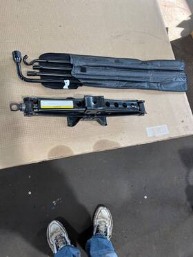 55350304 Dodge 1997-2004 Dakota Emergency Scissor Jack And Tools Oem 98 99 00 01