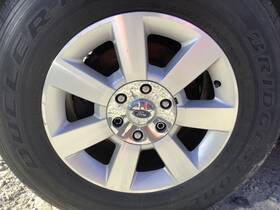 560-03807 Factory Wheel 18x8-1/2 Aluminum Machined 7 Smooth Spokes Fits 10 Expedition 4406622