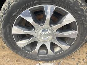 560-04140 Factory Wheel 20x7-1/2 9 Spoke Opt Ppe Fits 16-17 Enclave 4497182