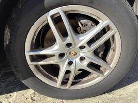 560-67404 Factory Wheel 19x8-1/2 Alloy 5 Double Spoke Fits 11-18 Porsche Cayenne 4476472