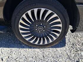 560-10179 Factory Oem Wheel 22x9-1/2 Aluminum 21 Spoke Fits 18-22 Navigator 4875561