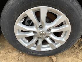 560-62718a Factory Oem Wheel 16x7 Alloy 5-double Spoke Fits 14 Altima 4963977