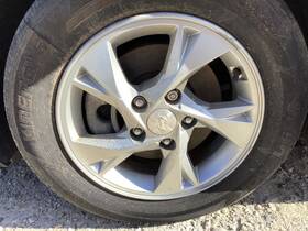 560-71001 Factory Oem Wheel 15x6 Alloy Fits 21-23 Elantra 4410430