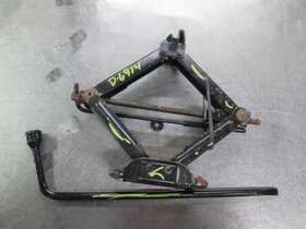 564.fd1c14 Ford 2014 Fiesta Jack With Lug Wrench
