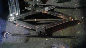 564.fd8407 Ford Truck Explorer 2007 Jack 1082416