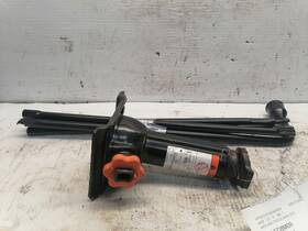 564.fd8m09 Ford Truck Jack And Tools Set Kit Fits 2009 F250sd