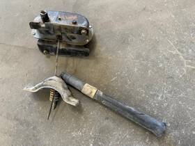 566.fd8m02 Ford Truck 02 F250 Super Duty 6.8l 4x4 Used Srw Spare Wheel Carrier Mount