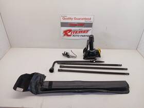 564.gm9m11 Gmc Truck 99-14 Silverado Sierra 1500 Jack And Tools With Pouch