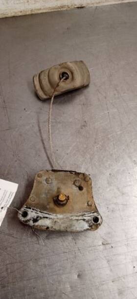 566.gm9600 Gmc Truck Spare Wheel Carrier From 2000 2500 Pickup 8372924