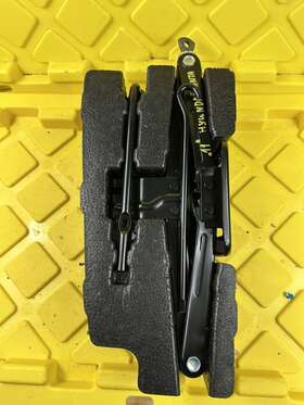09149-0w150 Hyundai 2010-2012 Santa Fe Spare Tool Jack Set Oem