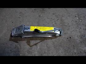 564.hy1n15 Hyundai Accent 2015 Jack 898347