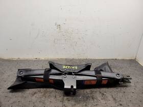 564.in1j17 Infiniti 2017 Qx60 Jack And Tools 1614779