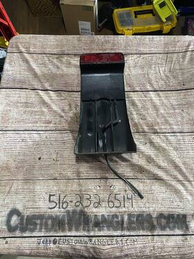 55175913 Jeep 1997-2006 Wrangler Tj Oem Spare Tire Carrier Bracket Brake Light