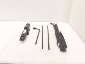 564.ch9211 Jeep Jk Wrangler Oem Rear Spare Tire Jack With Tools Assembly 2007-2017