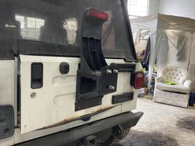 566.am8106 Jeep Tj 2006 Spare Wheel Carrier 4354965