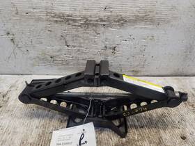 564.ch9107 Jeep/plymouth Truck Patriot 2007 Jack And Tools 1546729