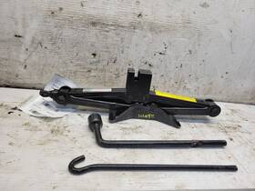 564.ki1409 Kia 2009 Sportage Jack And Tools 1560770