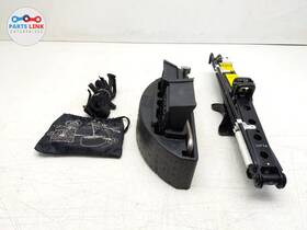Cpla-17080-ad Land Rover Lr110775 2013-21 Range L405 Jack Tool Kit Floor Car Emergency Lift Bracket Assy 494