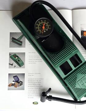 Stc8243 Land Rover Nas/row Defender-rrc-p38 Accessory Tire Air Foot Pump