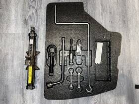09113-33010 Lexus Es300 Es330 Spare Tire Tools Kit With Carrier 8pc Set 2002-2006 Oem Jack Es