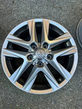 4261a-60062 Lexus Lx570 20 Inch Alloy Wheel With Center Cap And Tire Pressure Sensor Oem Rim