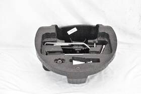 670031773 Maserati M156 14-17 Quattr Ghibli Emergency Spare Jack Insert Tool Kit