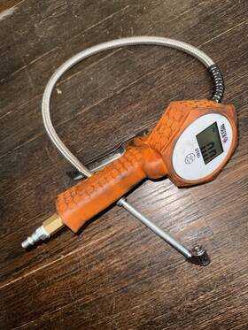Dt6o Matco Tools Digital Tire Pressure Gauge Hi Viz Orange
