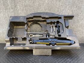1648993114 Mercedes-benz X164 Gl450 Gl320 Gl350 Emergency Hazard Spare Tire Jack Tool Kit Oem