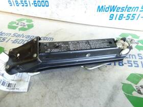 564.mb1d04 Mercedes-benz C230 2004 Jack 8136035