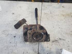 566.fd3c05 Mercury 2005 Mariner Spare Wheel Carrier 577402