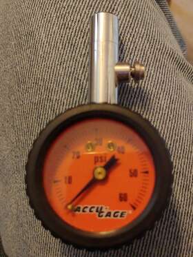 2060x Milton Accu-gage Dial Tire Pressure Gauge Straight Air Chuck Rubber Case