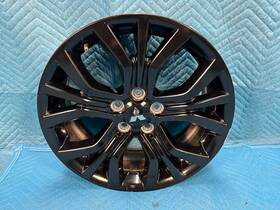 4250f635 Mitsubishi Outlander 18 Inch Alloy Wheel With Center Cap And Tpms 18x7 19 Black Oem
